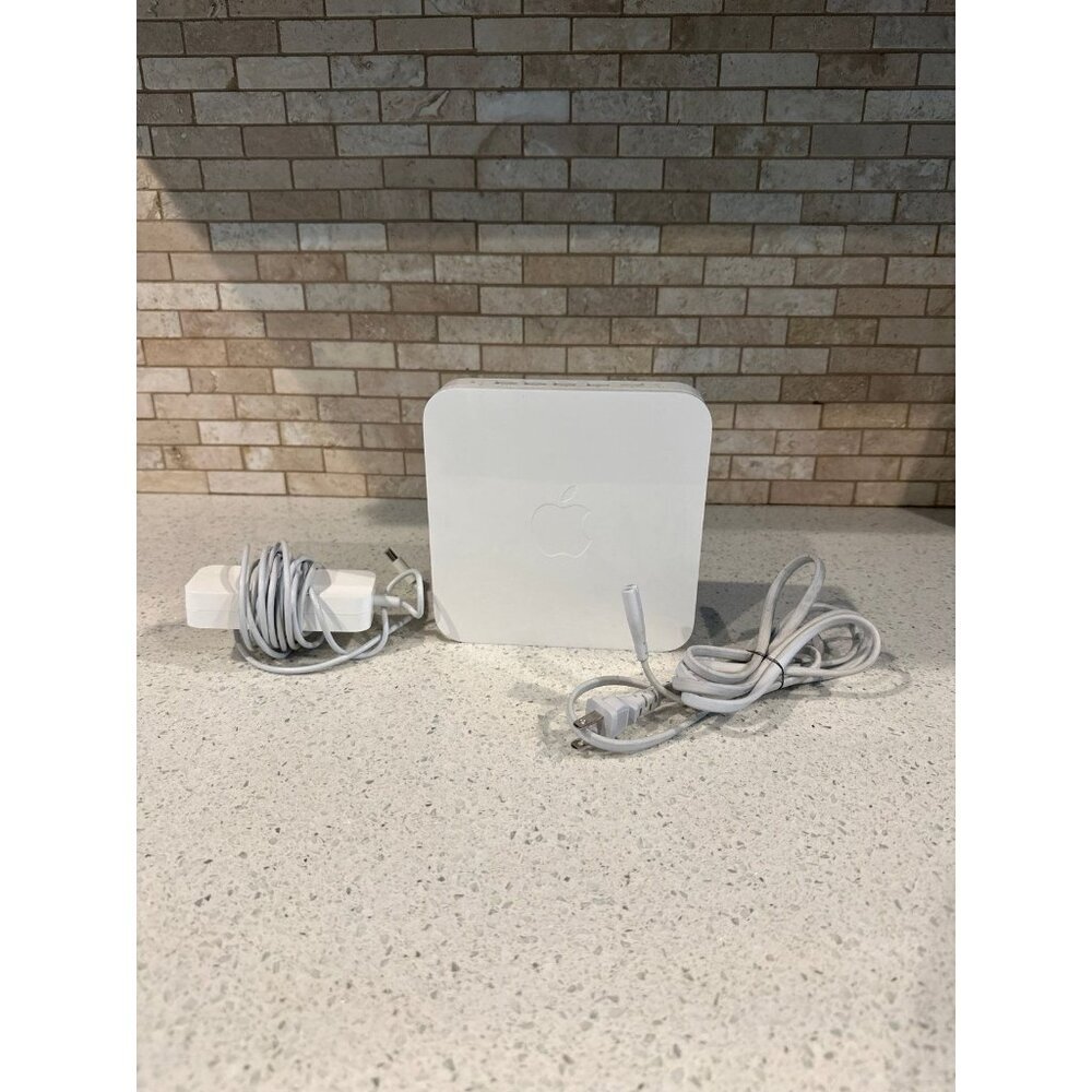 Apple‎ A1143 White AirPort Extreme Base Station Wireless Router